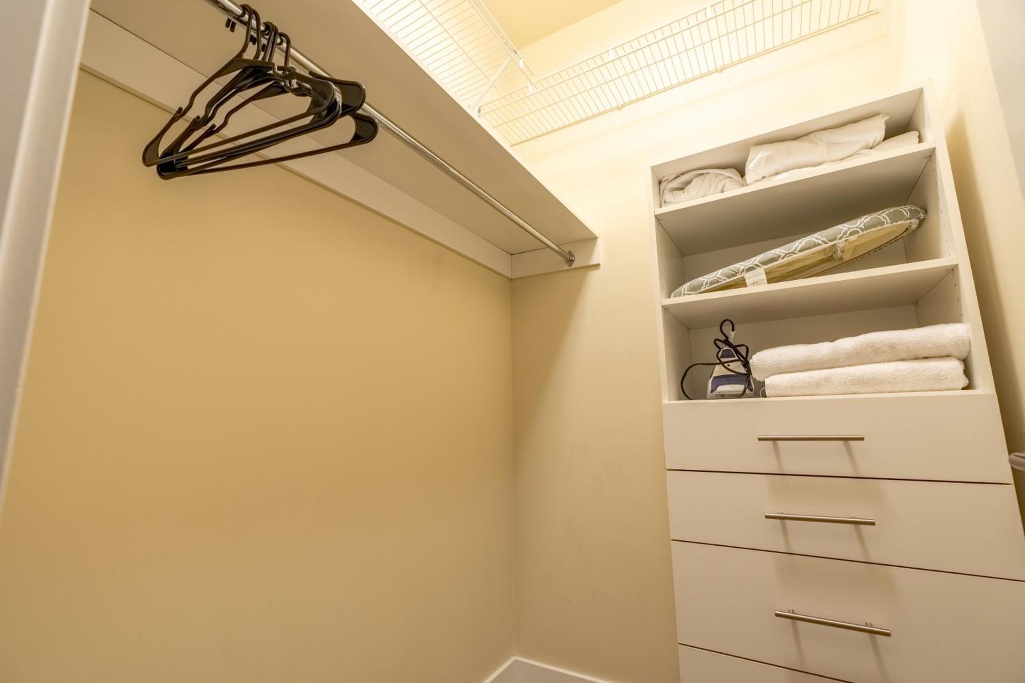 Globalstay Modern Downtown Apartment โตรอนโต ภายนอก รูปภาพ