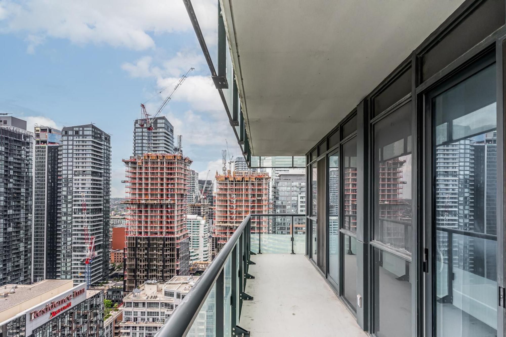 Globalstay Modern Downtown Apartment โตรอนโต ภายนอก รูปภาพ