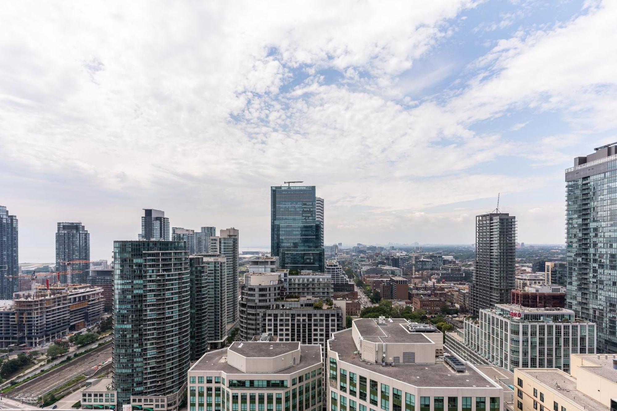 Globalstay Modern Downtown Apartment โตรอนโต ภายนอก รูปภาพ