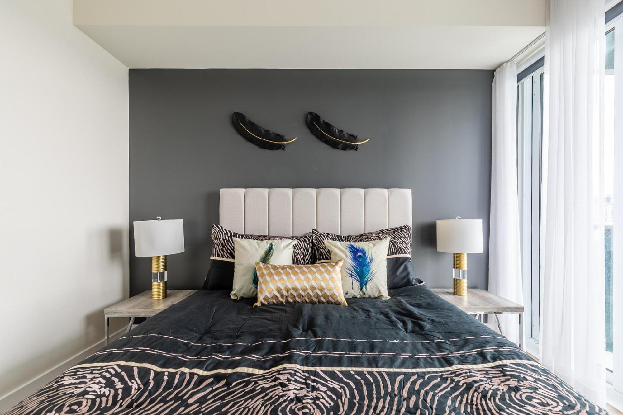 Globalstay Modern Downtown Apartment โตรอนโต ภายนอก รูปภาพ