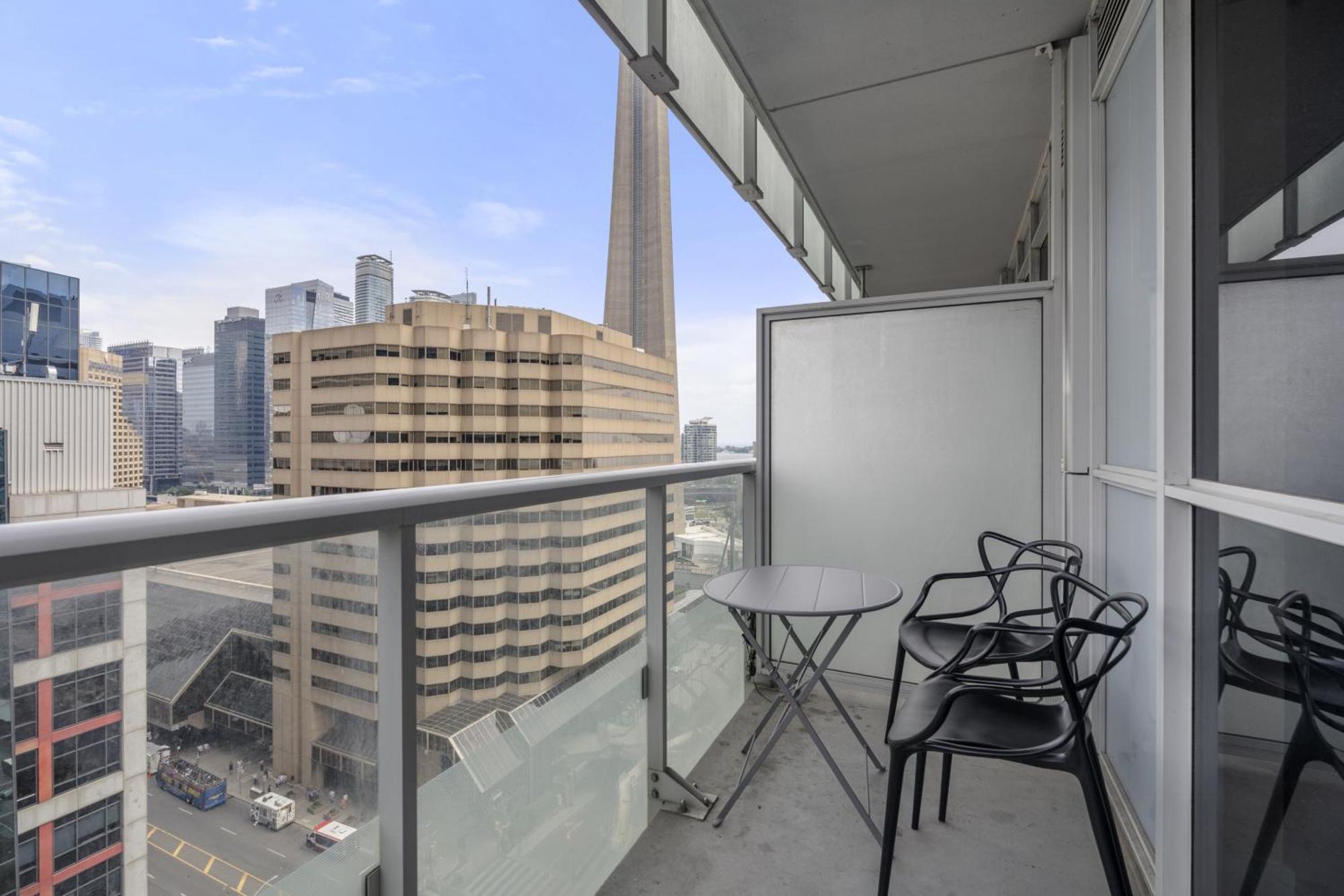 Globalstay Modern Downtown Apartment โตรอนโต ภายนอก รูปภาพ