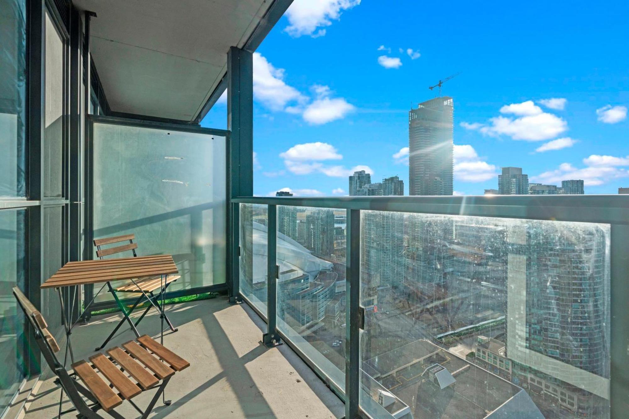 Globalstay Modern Downtown Apartment โตรอนโต ภายนอก รูปภาพ