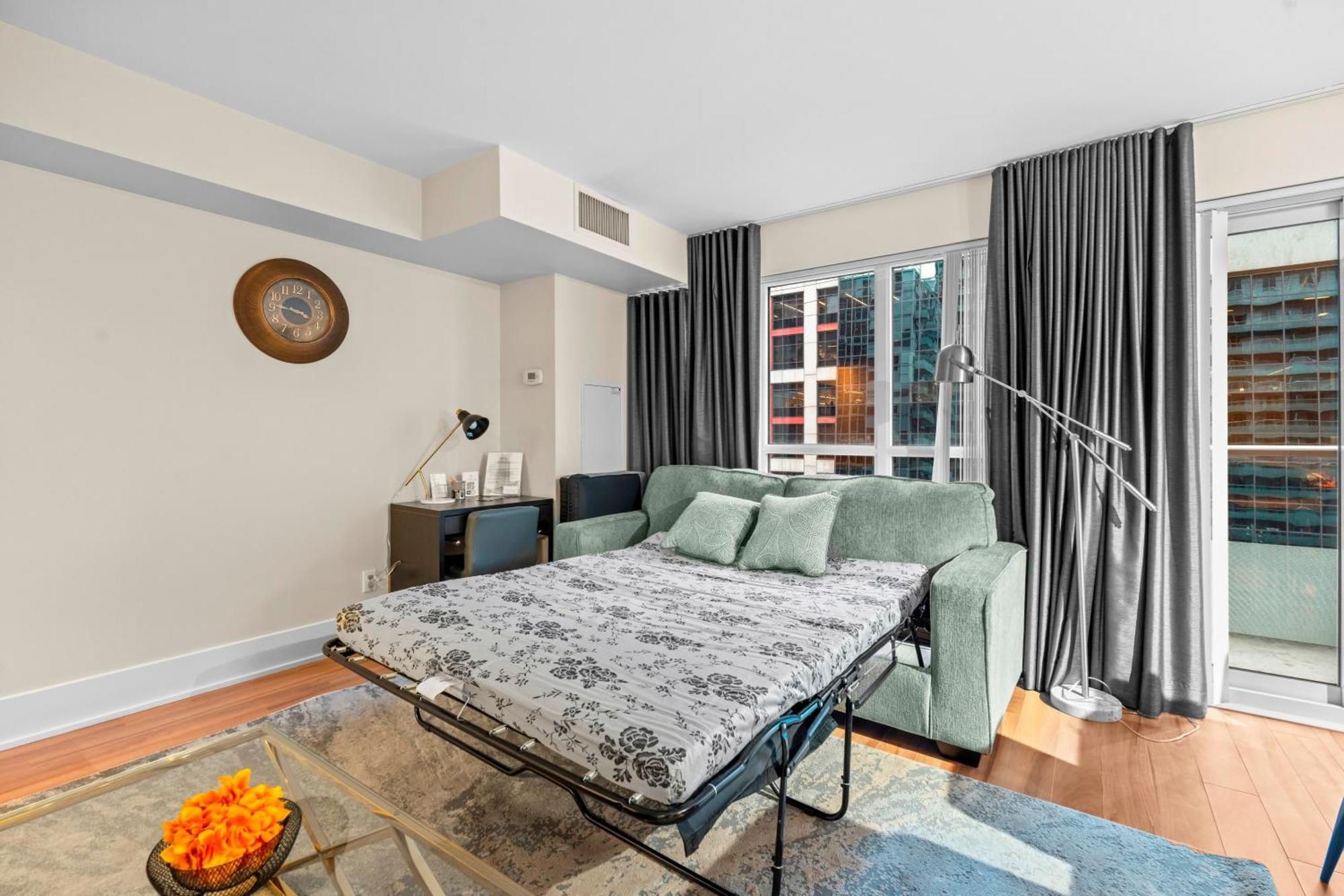 Globalstay Modern Downtown Apartment โตรอนโต ภายนอก รูปภาพ